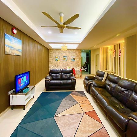 4 Bedrooms Homestay, Fully Aircond In Sendayan By D'Kay Homes I 10-15 Pax سِريمبان المظهر الخارجي الصورة