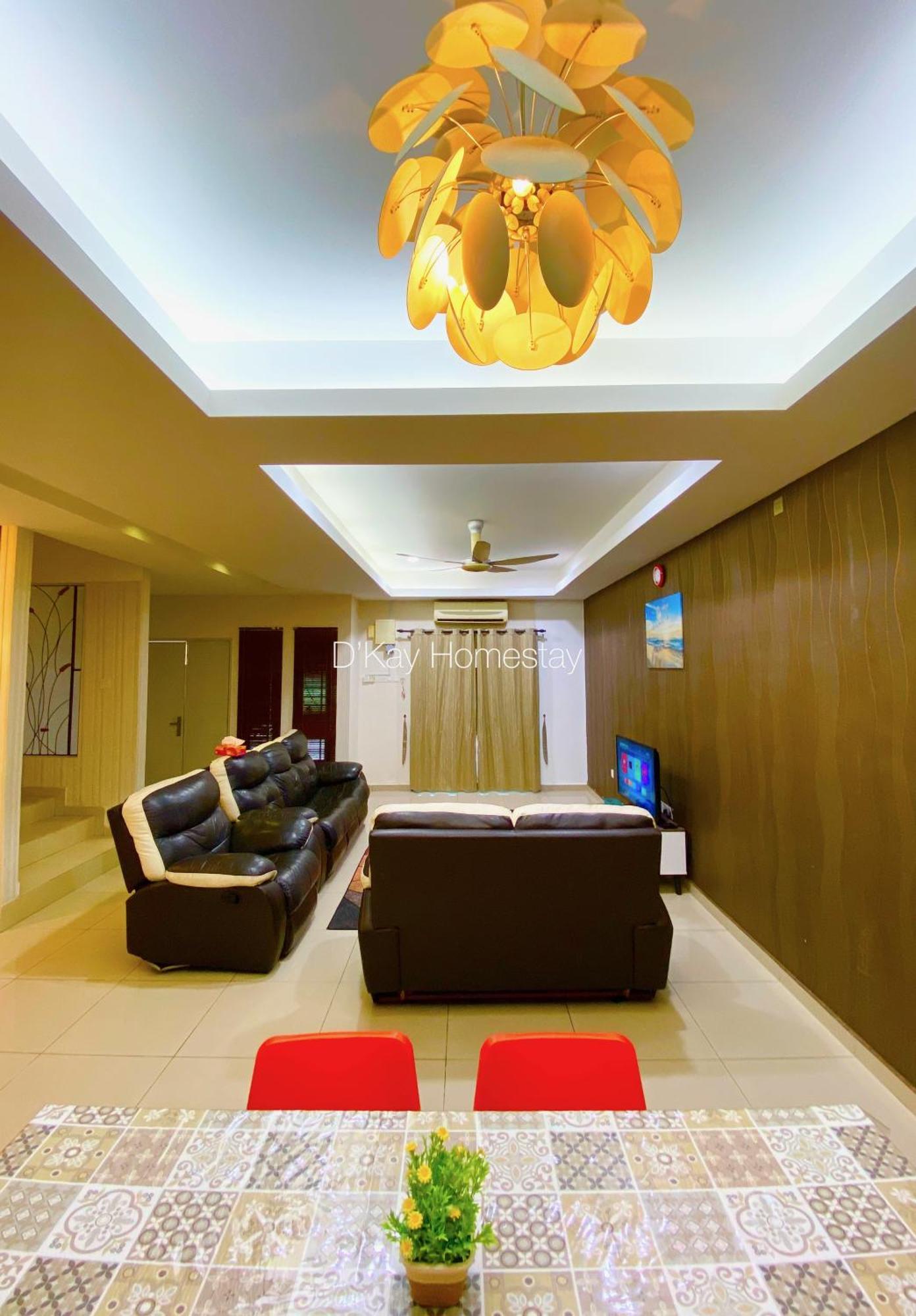 4 Bedrooms Homestay, Fully Aircond In Sendayan By D'Kay Homes I 10-15 Pax سِريمبان المظهر الخارجي الصورة