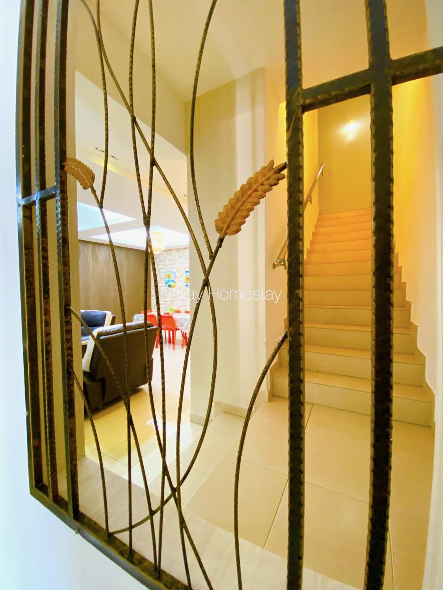 4 Bedrooms Homestay, Fully Aircond In Sendayan By D'Kay Homes I 10-15 Pax سِريمبان المظهر الخارجي الصورة